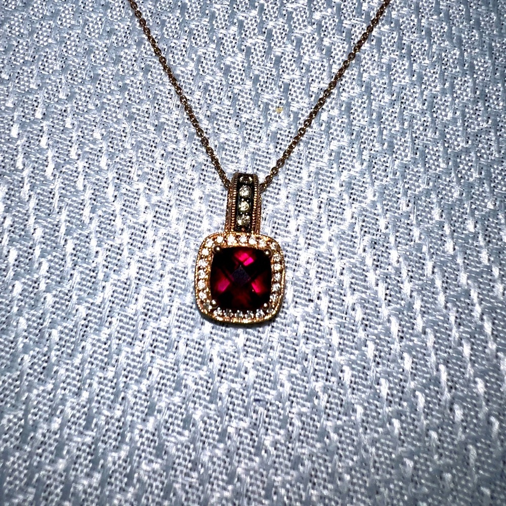 Le Vian Chocolate Diamonds, Ruby, Diamond surround, Rose Gold